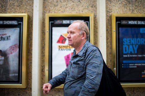 MIKAELA MACKENZIE / WINNIPEG FREE PRESS
Antero Lindblad puts up posters in the Exchange District in Winnipeg on Friday, Sept. 14, 2018.  Lindblad has made his living for over 20 years by doing this, for 25 cents a poster.
Winnipeg Free Press 2018.