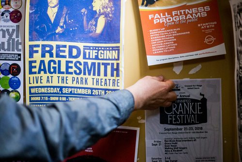 MIKAELA MACKENZIE / WINNIPEG FREE PRESS
Antero Lindblad puts up posters in the Exchange District in Winnipeg on Friday, Sept. 14, 2018.  Lindblad has made his living for over 20 years by doing this, for 25 cents a poster.
Winnipeg Free Press 2018.