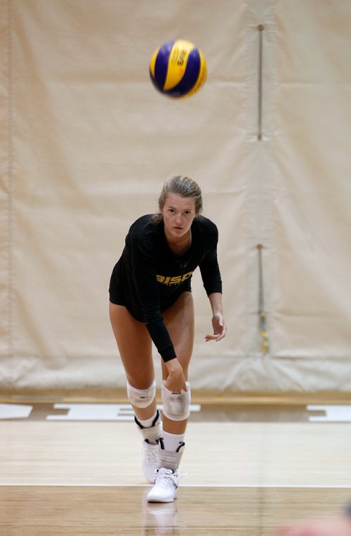 PHIL HOSSACK / WINNIPEG FREE PRESS -  Sydney Booker at a U of M Bisons VOlleyball workout Wednesday. See story. - Sept 19, 2018