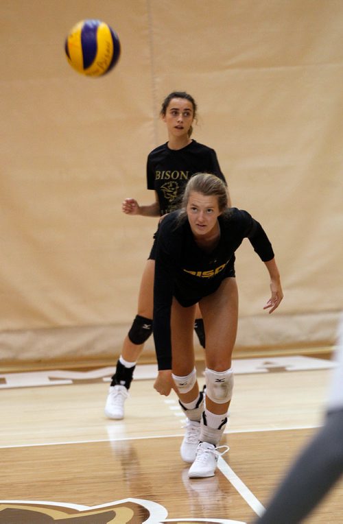 PHIL HOSSACK / WINNIPEG FREE PRESS -  Sydney Booker at a U of M Bisons VOlleyball workout Wednesday. See story. - Sept 19, 2018