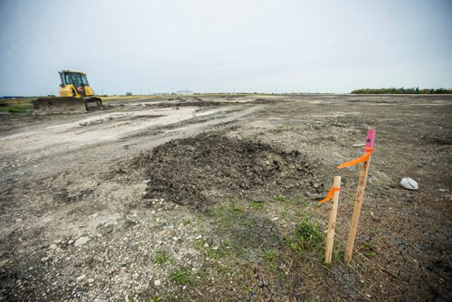 MIKAELA MACKENZIE / WINNIPEG FREE PRESS
CentrePort announces two companies building new facilities at Brookside Industrial Park Phase III in Winnipeg on Thursday, Sept. 20, 2018.  
Winnipeg Free Press 2018.