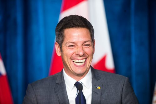 MIKAELA MACKENZIE / WINNIPEG FREE PRESS
Mayor Brian Bowman speaks to the media during a break at the last meeting of the current council membership at City Hall in Winnipeg on Thursday, Sept. 20, 2018.  
Winnipeg Free Press 2018.