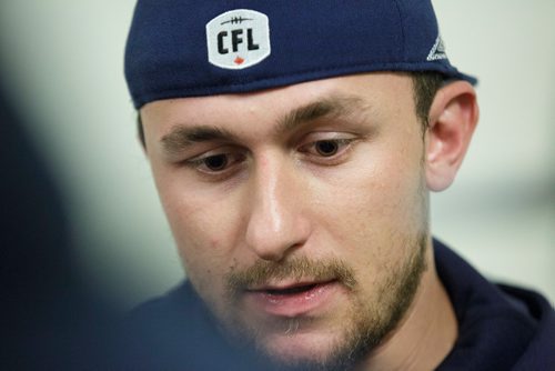MIKE DEAL / WINNIPEG FREE PRESS
Montreal Alouettes starting quarterback Johnny Manziel talks to media after arriving at Investors Group Field Thursday afternoon.
180920 - Thursday, September 20, 2018.