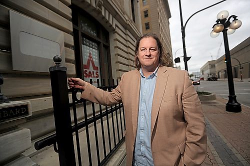 TREVOR HAGAN / WINNIPEG FREE PRESS
Noel Bernier, president and owner of the Salisbury House, at the new location on Lombard and Rorie, Friday, September 21, 2018.