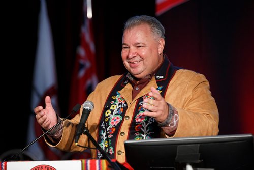 MIKE DEAL / WINNIPEG FREE PRESS
David Chartrand, President of the Manitoba Metis Federation, speaks prior to the announcement with Carolyn Bennett, Minister of Crown-Indigenous Relations, regarding a three-part plan that includes a self-government deal and $154.3M in funding to support that during the opening ceremonies of the Manitoba Metis Federations Annual General Assembly.
180922 - Saturday, September 22, 2018.
