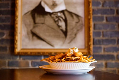 MIKAELA MACKENZIE / WINNIPEG FREE PRESS
The mozza stick lasagna poutine at Leopold's Tavern in South Osborne in Winnipeg on Tuesday, Sept. 25, 2018.  Winnipeg Free Press 2018.