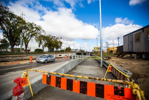 MIKAELA MACKENZIE / WINNIPEG FREE PRESS
The railway underpass at McPhillips and Logan, where a male was fatally assaulted, in Winnipeg on Tuesday, Sept. 25, 2018.  Winnipeg Free Press 2018.