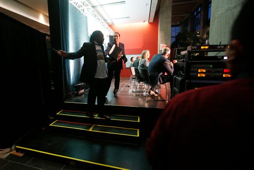 JOHN WOODS / WINNIPEG FREE PRESS
Mayoral candidate Umar Hayat attempts to convince Don Woodstock to come back to the stage after he dropped his mic and left the stage during a mayoral debate at 360 Portage, Tuesday, September 25, 2018. 
