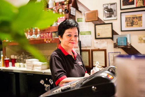 MIKAELA MACKENZIE / WINNIPEG FREE PRESS
Owner Shirley Eng at Mitzi's Chicken Finger Restaurant in Winnipeg on Wednesday, Sept. 26, 2018.  Winnipeg Free Press 2018.