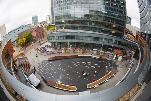 MIKE DEAL / WINNIPEG FREE PRESS
True North Real Estate Development celebrated the official opening of True North Square's public plaza Thursday afternoon inside the lobby of 242 Hargrave because of inclement weather..
180927 - Thursday, September 27, 2018.