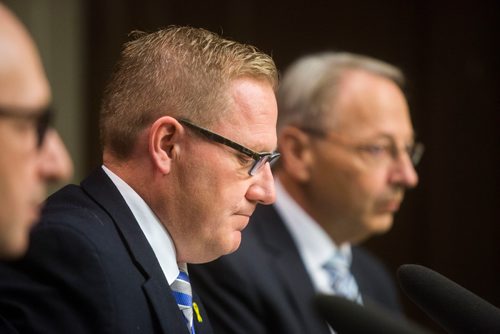 MIKAELA MACKENZIE / WINNIPEG FREE PRESS
Finance Minister Scott Fielding speaks to the media about the newly released public accounts at the Manitoba Legislative Building in Winnipeg on Friday, Sept. 28, 2018.  Winnipeg Free Press 2018.