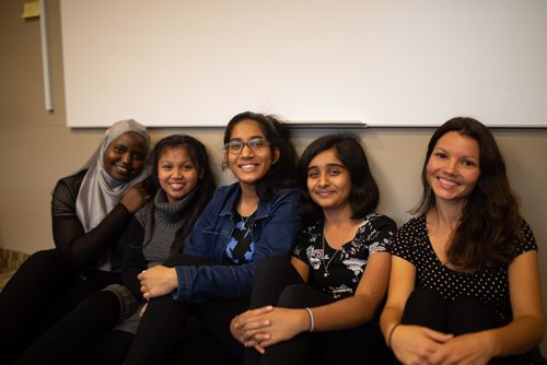 JEN DOERKSEN/WINNIPEG FREE PRESS

(From left to right) Volunteers Amisa Madaraka, Jessalie Macam, Khushi Jariwala, and Sareeha Salim help health educator Sarah Martens run the Teen Talk Peer Support program offered by the Sexuality Education Resource Centre. Friday, September 28, 2018.