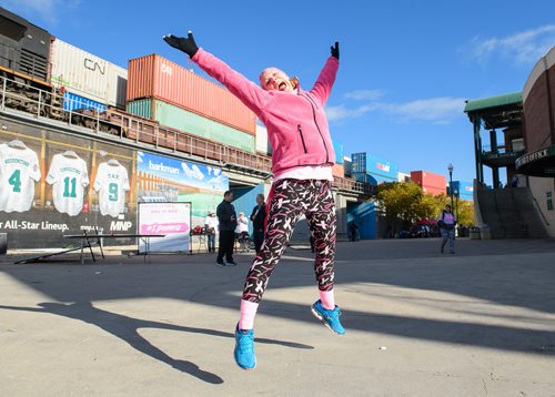 MIKE SUDOMA / WINNIPEG FREE PRESS
Shaona Owens, a breast cancer survivor Smiles after finishing her run during Sunday mornings CIBC Run for the Cure. September 30, 2018