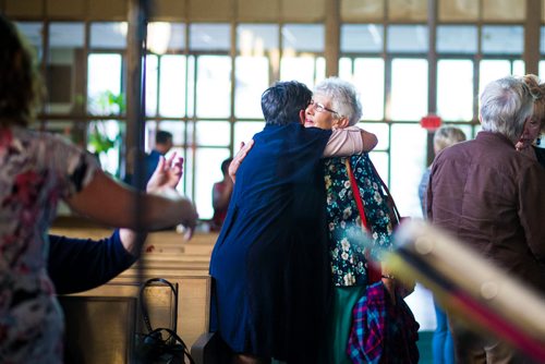 MIKAELA MACKENZIE / WINNIPEG FREE PRESS
Sylvia Banfield gets a hug from Lynne Erickson at the Sisters of the Holy Rock rehearsal at the John Black Memorial United Church in Winnipeg on Tuesday, Sept. 4, 2018. 
Winnipeg Free Press 2018.