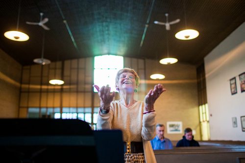 MIKAELA MACKENZIE / WINNIPEG FREE PRESS
Carole Stone leads the Sisters of the Holy Rock rehearsal at the John Black Memorial United Church in Winnipeg on Tuesday, Sept. 4, 2018. 
Winnipeg Free Press 2018.