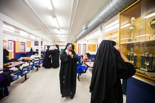 MIKAELA MACKENZIE / WINNIPEG FREE PRESS
The Sisters prepare for a show in Lorette in Winnipeg on Saturday, Sept. 15, 2018.  
Winnipeg Free Press 2018.