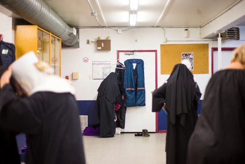 MIKAELA MACKENZIE / WINNIPEG FREE PRESS
The Sisters prepare for a show in Lorette in Winnipeg on Saturday, Sept. 15, 2018.  
Winnipeg Free Press 2018.