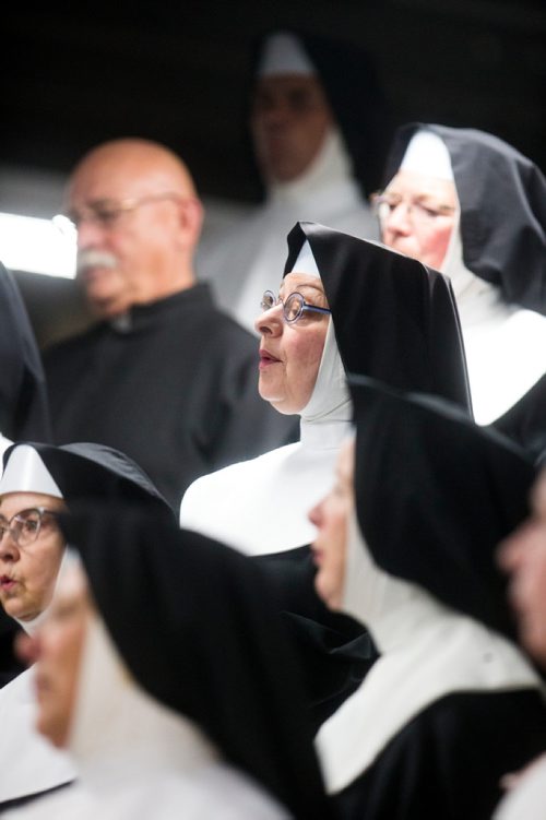 MIKAELA MACKENZIE / WINNIPEG FREE PRESS
The Sisters of the Holy Rock do a show in Lorette in Winnipeg on Saturday, Sept. 15, 2018.  
Winnipeg Free Press 2018.