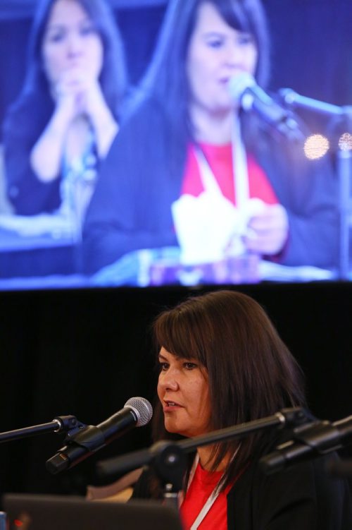 MIKE DEAL / WINNIPEG FREE PRESS
Cora Morgan, First Nations Family Advocate with the AMC testifies during the National Inquiry into Missing and Murdered Indigenous Women and Girls being held at the Fort Garry Hotel Monday.
181001 - Monday, October 1, 2018