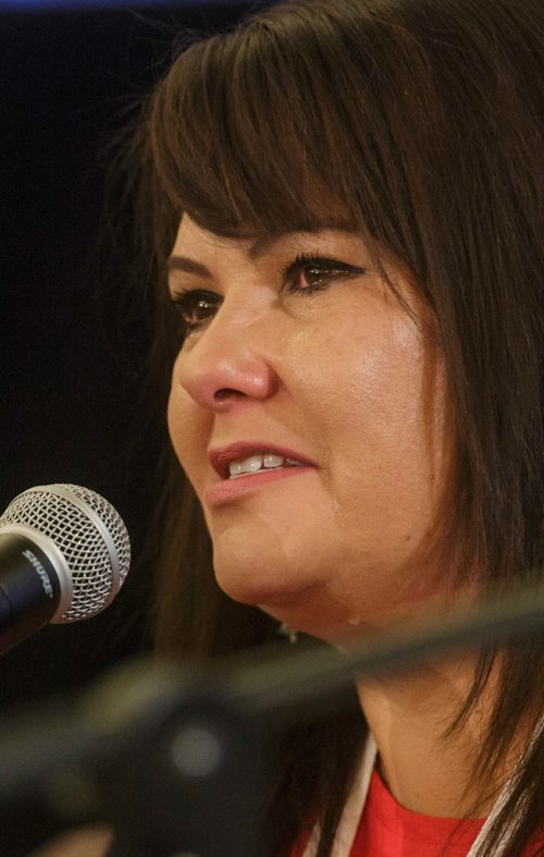 MIKE DEAL / WINNIPEG FREE PRESS
Cora Morgan, First Nations Family Advocate with the AMC sheds some tears as she testifies during the National Inquiry into Missing and Murdered Indigenous Women and Girls being held at the Fort Garry Hotel Monday.
181001 - Monday, October 01, 2018.