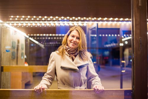 MIKAELA MACKENZIE / WINNIPEG FREE PRESS
Kelly Thornton, the new director of the Royal Manitoba Theatre Company, poses outside the theatre in Winnipeg on Tuesday, Oct. 2, 2018.  Winnipeg Free Press 2018.