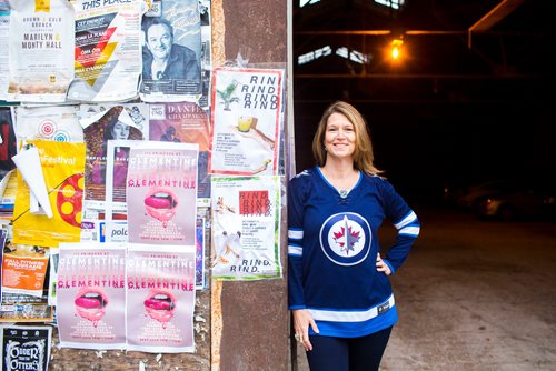 MIKAELA MACKENZIE / WINNIPEG FREE PRESS
Kelly Thornton, the new director of the Royal Manitoba Theatre Company, poses in the Exchange District in Winnipeg on Tuesday, Oct. 2, 2018.  Winnipeg Free Press 2018.