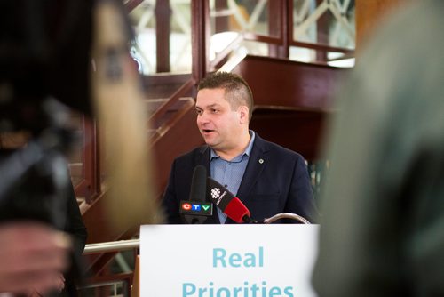 MIKAELA MACKENZIE / WINNIPEG FREE PRESS
Councillor Jeff Browaty speaks at mayoral candidate Jenny Motkaluk's campaign announcement about inclusivity among the mayor and councillors at Johnston Terminal in Winnipeg on Wednesday, Oct. 3, 2018.  Winnipeg Free Press 2018.