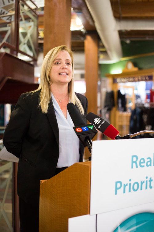 MIKAELA MACKENZIE / WINNIPEG FREE PRESS
Mayoral candidate Jenny Motkaluk makes a campaign announcement about inclusivity among the mayor and councillors at Johnston Terminal in Winnipeg on Wednesday, Oct. 3, 2018.  Winnipeg Free Press 2018.