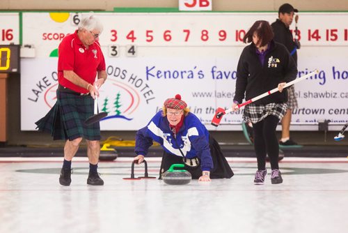 MIKAELA MACKENZIE / WINNIPEG FREE PRESS
Gordon Gilchrist at the Margarita Curling Club's open bonspiel, where 64 teams from around the world compete, at the Granite Curling Club in Winnipeg on Thursday, Oct. 4, 2018.  Winnipeg Free Press 2018.