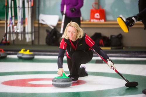 MIKAELA MACKENZIE / WINNIPEG FREE PRESS
Sarah Flueckiger at the Margarita Curling Club's open bonspiel, where 64 teams from around the world compete, at the Granite Curling Club in Winnipeg on Thursday, Oct. 4, 2018.  Winnipeg Free Press 2018.
