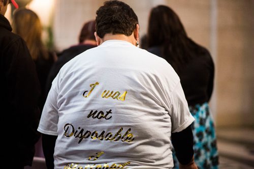 MIKAELA MACKENZIE / WINNIPEG FREE PRESS
The lives of missing and murdered indigenous women and girls are celebrated at an event at the Manitoba Legislative Building in Winnipeg on Thursday, Oct. 4, 2018.  Winnipeg Free Press 2018.