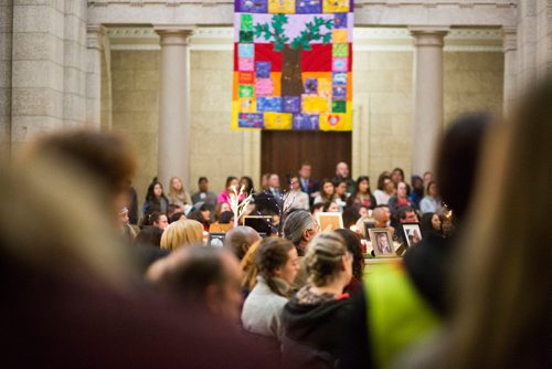 MIKAELA MACKENZIE / WINNIPEG FREE PRESS
The lives of missing and murdered indigenous women and girls are celebrated at an event at the Manitoba Legislative Building in Winnipeg on Thursday, Oct. 4, 2018.  Winnipeg Free Press 2018.