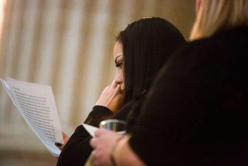 MIKAELA MACKENZIE / WINNIPEG FREE PRESS
Jessica Houle speaks at an event celebrating the lives of missing and murdered indigenous women and girls at the Manitoba Legislative Building in Winnipeg on Thursday, Oct. 4, 2018.  Winnipeg Free Press 2018.