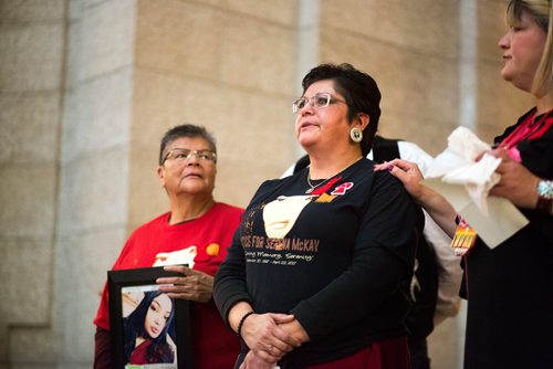 MIKAELA MACKENZIE / WINNIPEG FREE PRESS
Delores Daniels speaks at an event celebrating the lives of missing and murdered indigenous women and girls at the Manitoba Legislative Building in Winnipeg on Thursday, Oct. 4, 2018.  Winnipeg Free Press 2018.