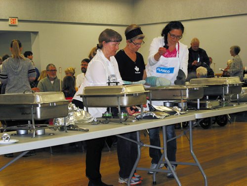 Canstar Community News Sept. 30, 2018 - About 35 volunteers helped prepared and serve over 500 meals at the starbuck Fowl Supper on Sept. 30. (ANDREA GEARY/CANSTAR COMMUNITY NEWS)