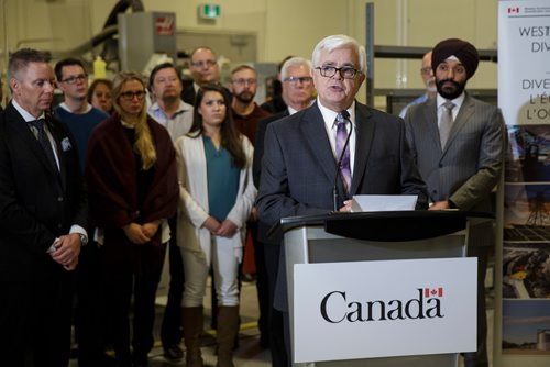 MIKE DEAL / WINNIPEG FREE PRESS
Bob Hastings, CEO of WestCaRD during a funding announcement at the Composites Innovation Centre by the federal government to strengthen Manitobas aerospace industry, Wednesday morning. 
181010 - Wednesday, October 10, 2018.