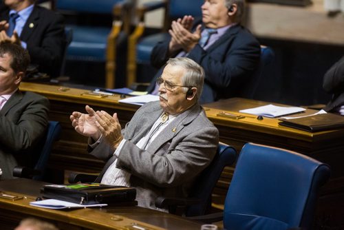 MIKAELA MACKENZIE / WINNIPEG FREE PRESS
PC MLA Cliff Graydon during question period at the Manitoba Legislative Building in Winnipeg on Thursday, Oct. 11, 2018. 
Winnipeg Free Press 2018.