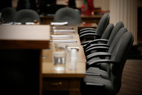 JOHN WOODS / WINNIPEG FREE PRESS
Seats sit empty at a committee meeting at the Manitoba Legislature Thursday, October 11, 2018. Delays by politicians led to a delay in committee meetings.