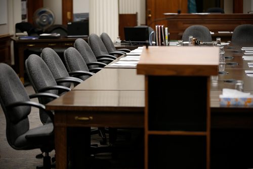 JOHN WOODS / WINNIPEG FREE PRESS
Seats sit empty at a committee meeting at the Manitoba Legislature Thursday, October 11, 2018. Delays by politicians led to a delay in committee meetings.
