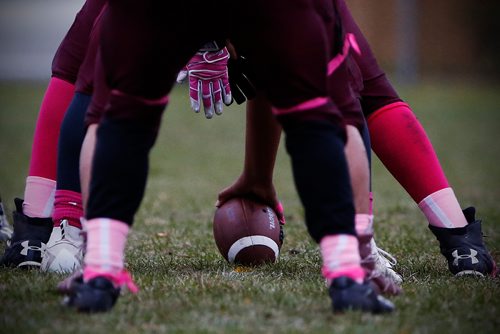 JOHN WOODS / WINNIPEG FREE PRESS
Daniel Mac Maroons wear pink for breast cancer in their game against Murdoch Mackay Clansman Thursday, October 11, 2018.