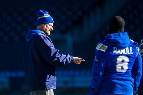 MIKAELA MACKENZIE / WINNIPEG FREE PRESS
Coach Mike O'Shea at the Bombers practice at the Investors Group Field in Winnipeg on Friday, Oct. 12, 2018. 
Winnipeg Free Press 2018.