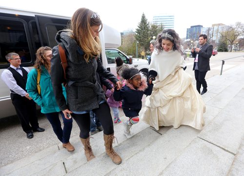 TREVOR HAGAN / WINNIPEG FREE PRESS
Kristy Burton and Brooklyn Burton, 6, arrive to "Castle Chavella" at the Manitoba Legislative Building, as more than 100 young girls, including 70 battling life threatening or chronic illness were crowned Princess for a Day, Sunday, October 14, 2018.