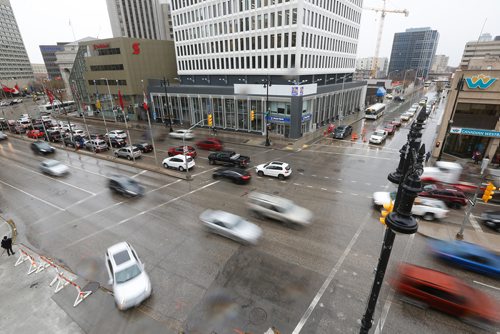 JOHN WOODS / WINNIPEG FREE PRESS
Intersection of Portage and Fort photographed Monday, October 15, 2018. Vote Open, the coalition in favour of opening Portage and Main to pedestrians, claims it has a solution to ease traffic flow if the intersection is reopened. The group is proposing opening a north-south transit corridor along Fort Street.