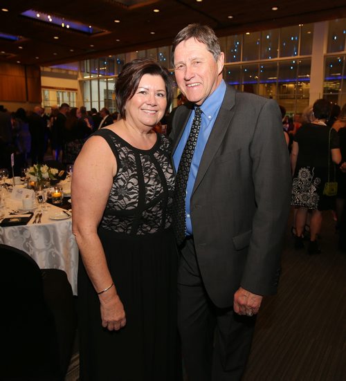 JASON HALSTEAD / WINNIPEG FREE PRESS

L-R: Carmen Nedohin (Daffodil Gala committee chair) and husband Rick Barker at the Canadian Cancer Society's Daffodil Gala on Sept. 28, 2018 at the RBC Convention Centre Winnipeg. (See Social Page)