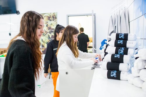 MIKAELA MACKENZIE / WINNIPEG FREE PRESS
Carly Boomer (left) and Jen Dedelley unpack merchandise as the Delta 9 cannabis store prepares for opening day in Winnipeg on Tuesday, Oct. 16, 2018. 
Winnipeg Free Press 2018.