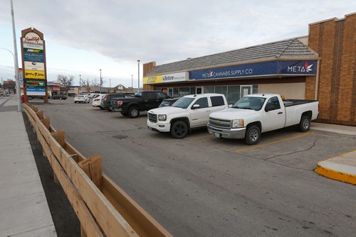 JOHN WOODS / WINNIPEG FREE PRESS
The cannabis store, Meta Cannabis Supply, photographed  Tuesday, October 16, 2018 will be opening tomorrow when cannabis becomes legal in Canada.