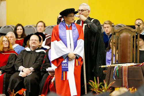 JOHN WOODS / WINNIPEG FREE PRESS
Ovide Mercredi receives an honorary Doctor of Laws at the University of Manitoba's 51st Fall Convocation ceremony Wednesday, October 17, 2018.