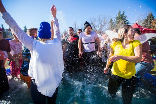 MIKAELA MACKENZIE / WINNIPEG FREE PRESS
Students from the Asper School of Business jump into an icy pool to raise money for the United Way at the University of Manitoba in Winnipeg on Thursday, Oct. 18, 2018. 
Winnipeg Free Press 2018.