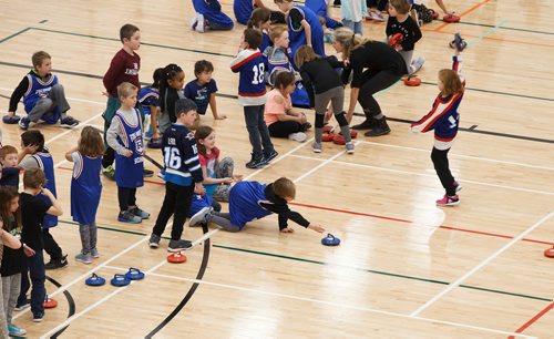 MIKE DEAL / WINNIPEG FREE PRESS
Grade three students competing in a floor curling tournament at the Sport for Life Centre Thursday morning. CurlManitoba hosted one of Canadas largest youth floor curling tournaments, over 550 students from twelve schools and five School Divisions took part.
181018 - Thursday, October 18, 2018.