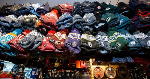 MIKE DEAL / WINNIPEG FREE PRESS
NFL toques for every team at Uptown Sports which is on the 2nd level of Portage Place Shopping Centre is celebrating its 15th anniversary in downtown Winnipeg.
181018 - Thursday, October 18, 2018.
